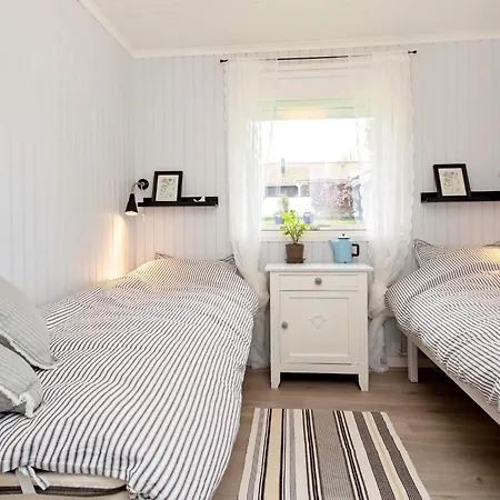 4 Star In * Karrebæksminde