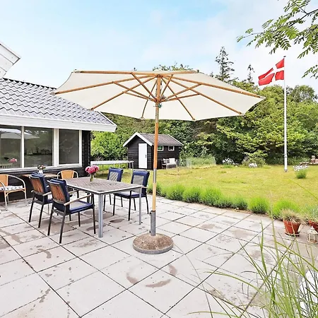 4 Star In Karrebæksminde