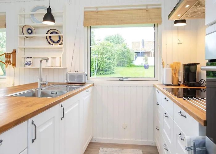 6 Person In Karrebaeksminde-by Traum