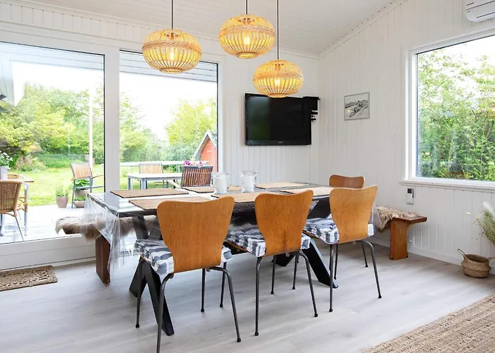 6 Person In Karrebaeksminde-by Traum *